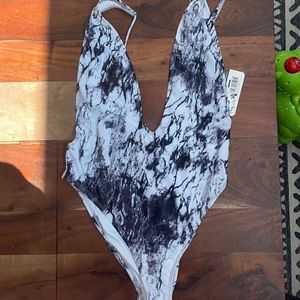 Black and white marble one piece